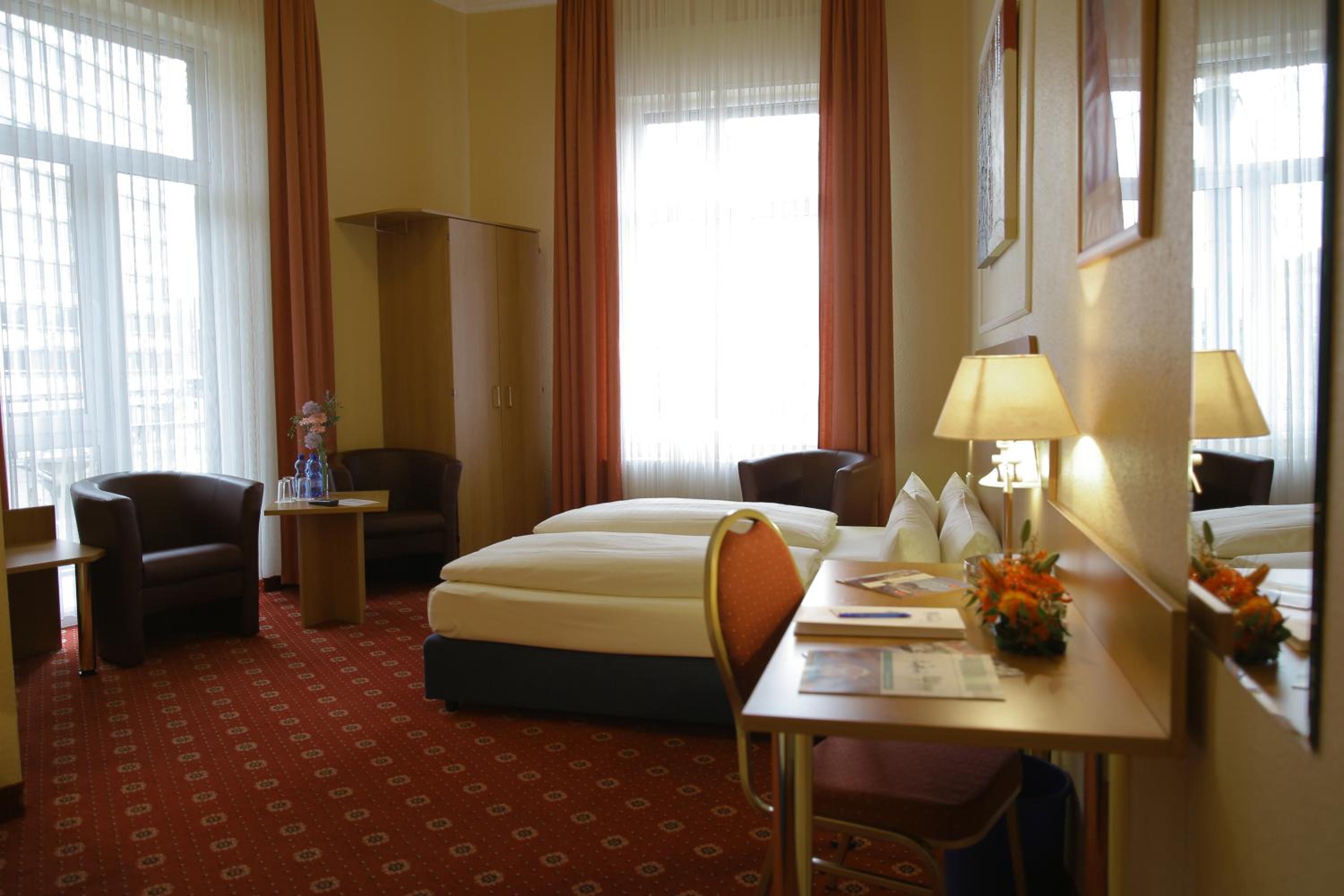 Hotel Konigshof 53/58
