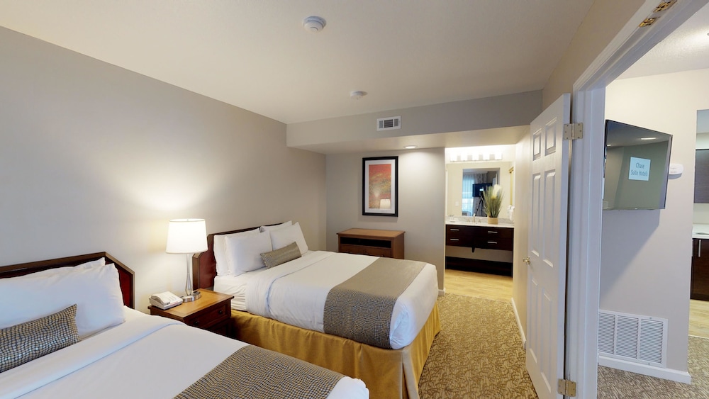 Signature, Suite, 2 Double Beds, Sofa, Kitchen