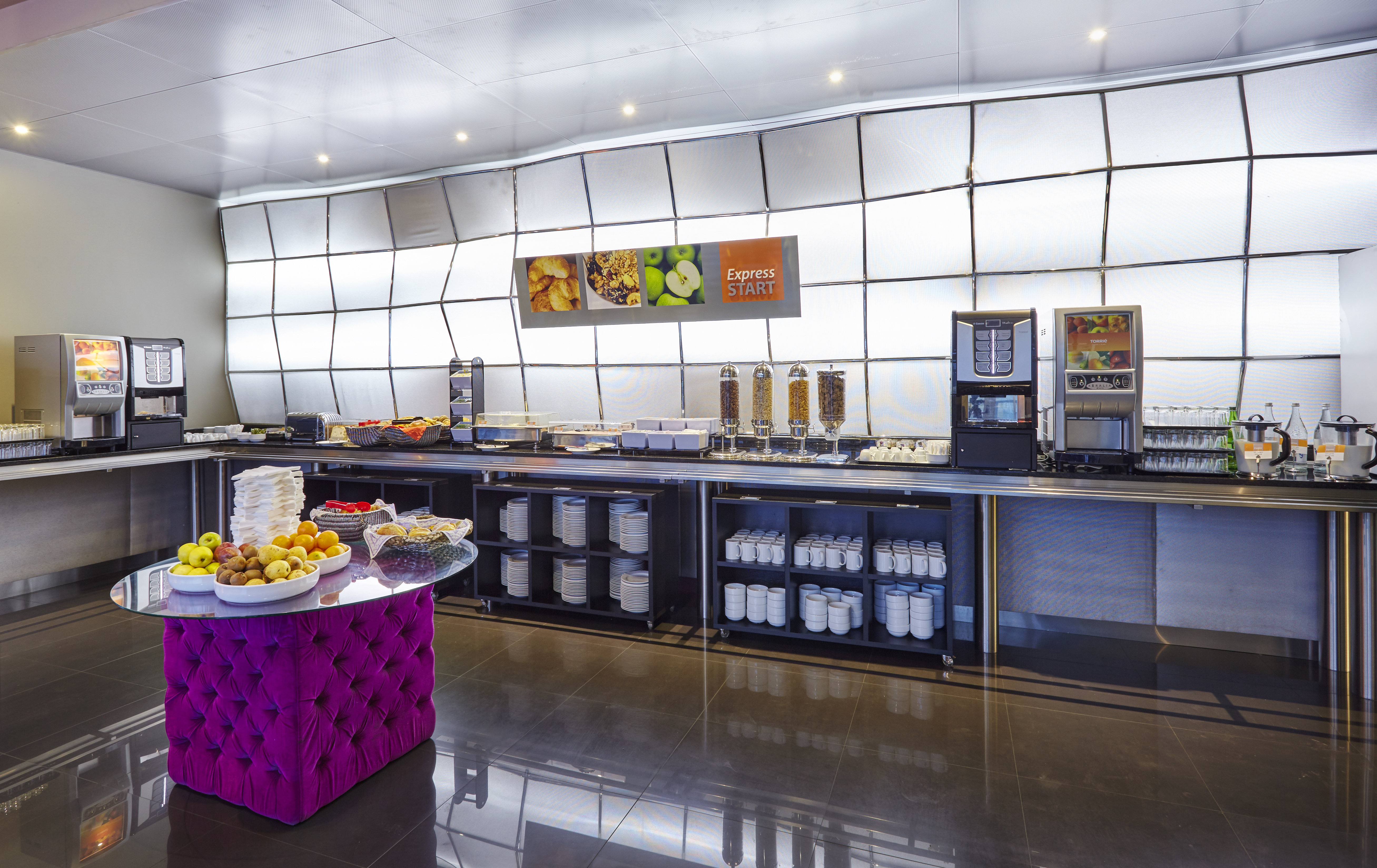 Holiday Inn Express Lisbon Alfragide 28/35
