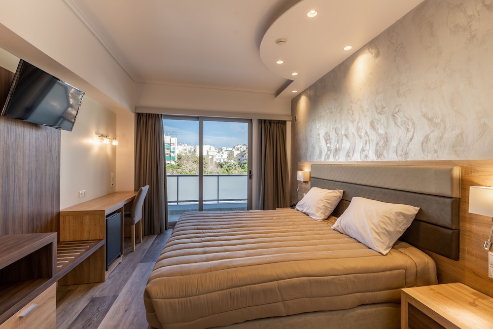 SUPERIOR, DOUBLE OR TWIN BED