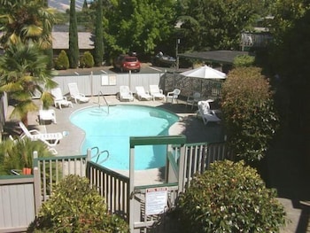 Cedarwood Inn of Ashland 64/66