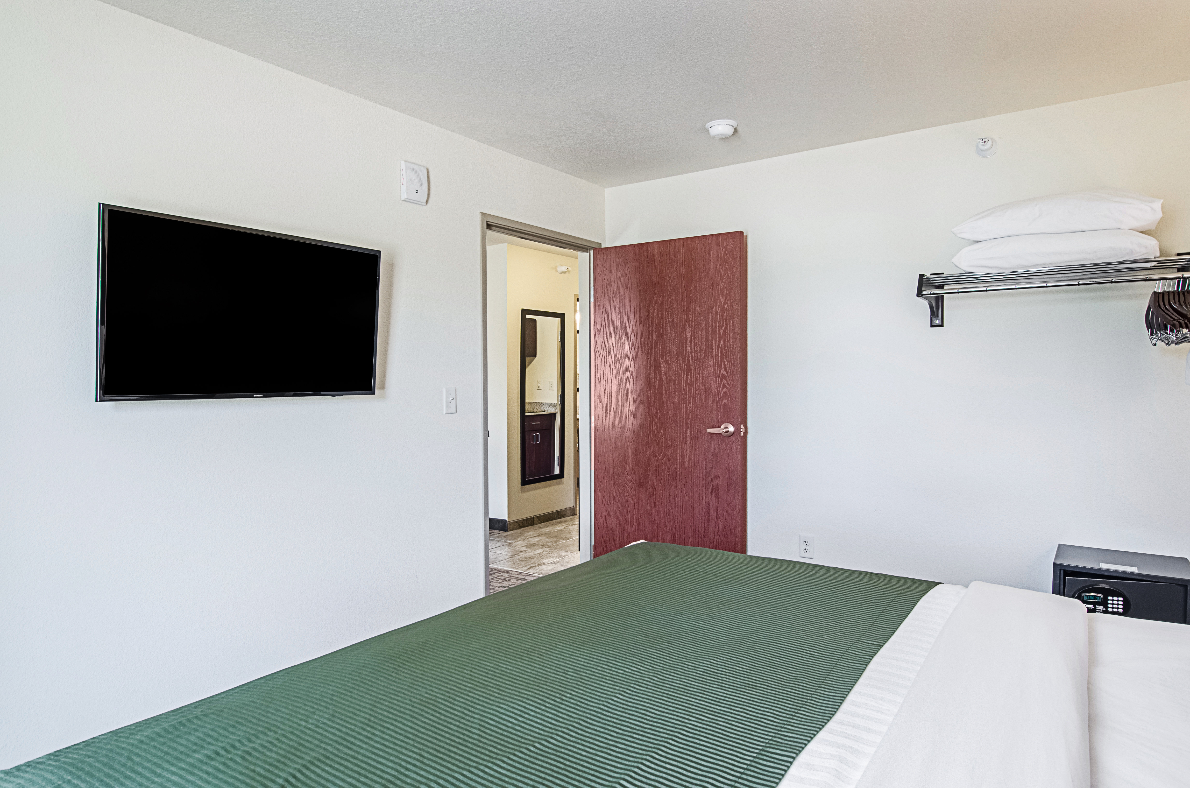 Cobblestone Inn & Suites - Guernsey 10/57