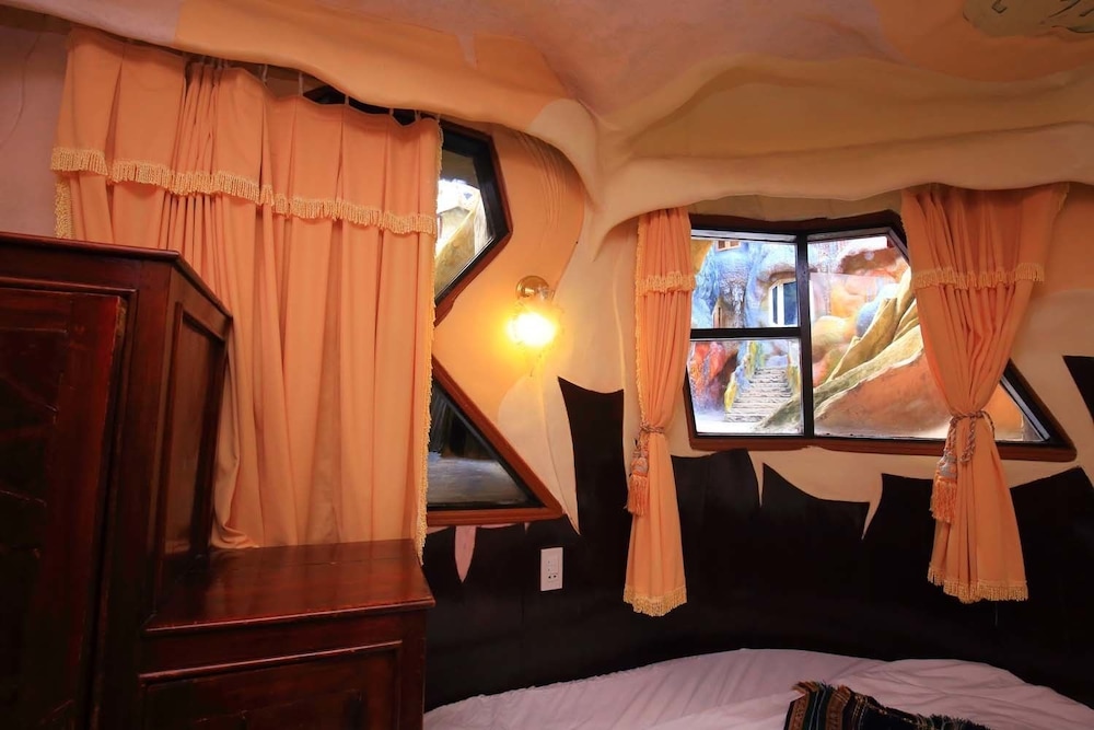 Crazy House 34/66