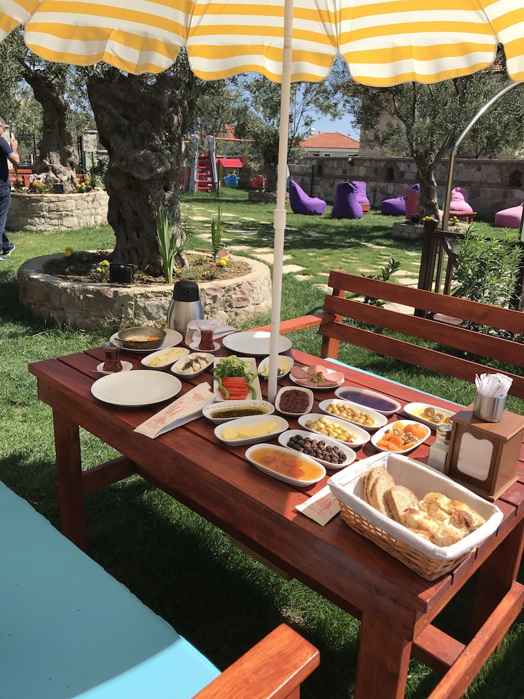 Ayvalik Elisa Otel 16/27