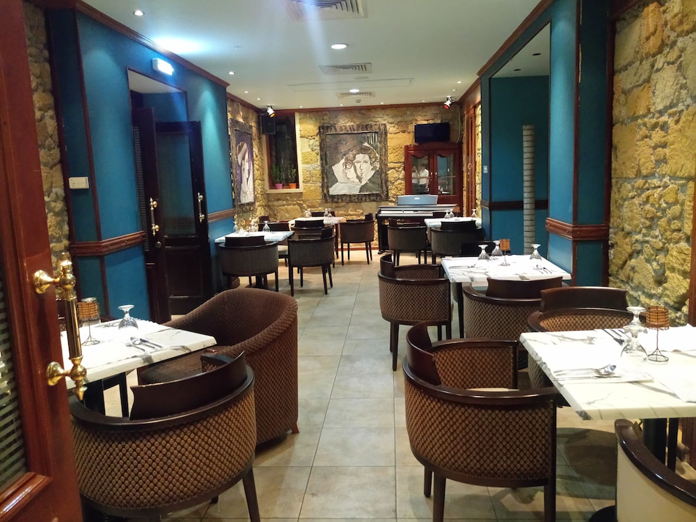 restaurant-cafeteria