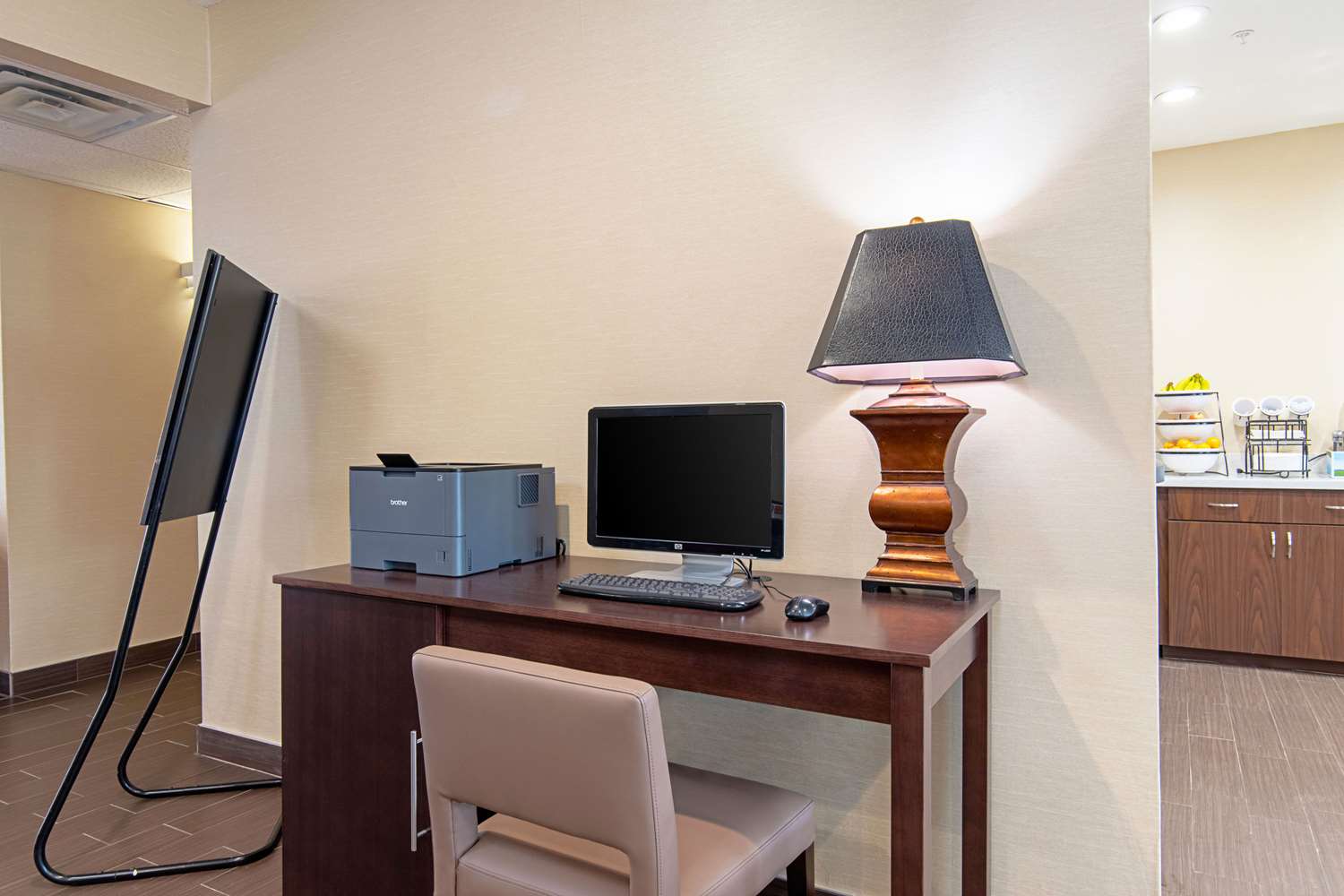 Comfort Inn & Suites Fredericksburg TX 26/30