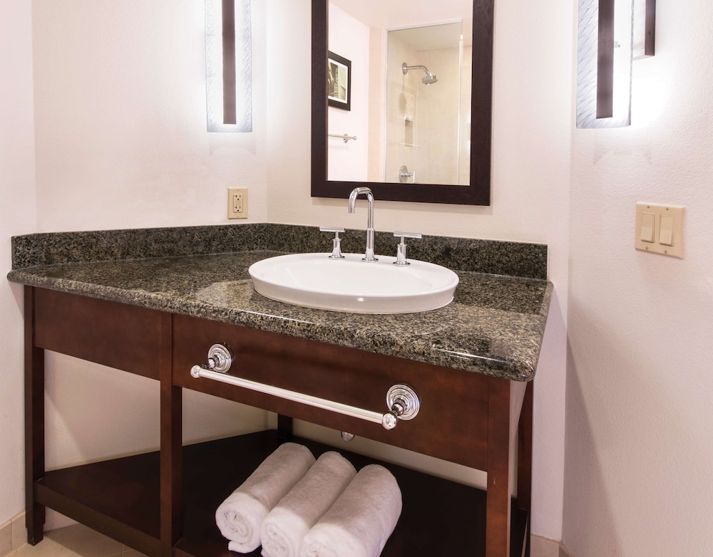 Kohala Suites By Hilton Grand Vacations 23/51
