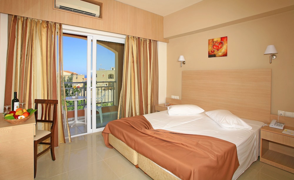 Katrin Hotel and Bungalows 12/50