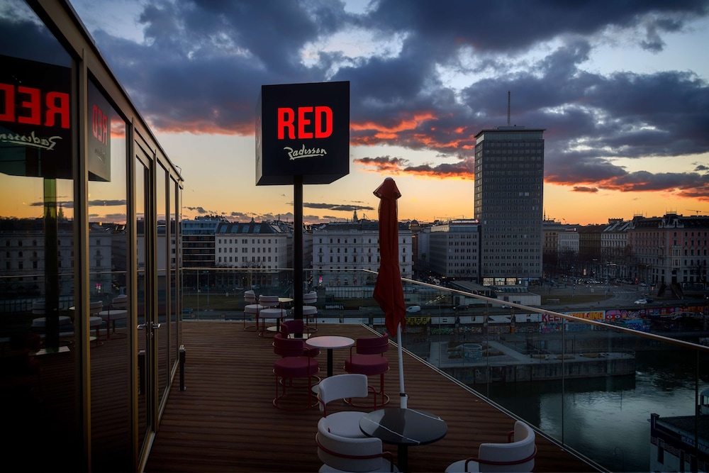 Radisson RED Vienna 66/69