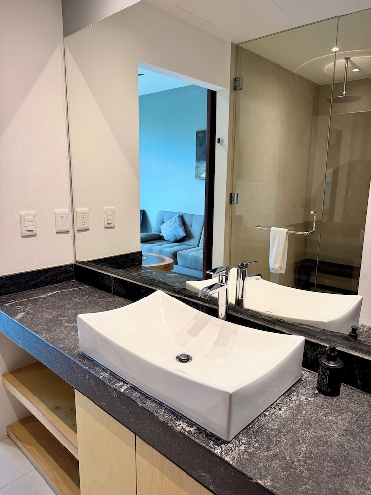 Ah Xok Suites 49/50