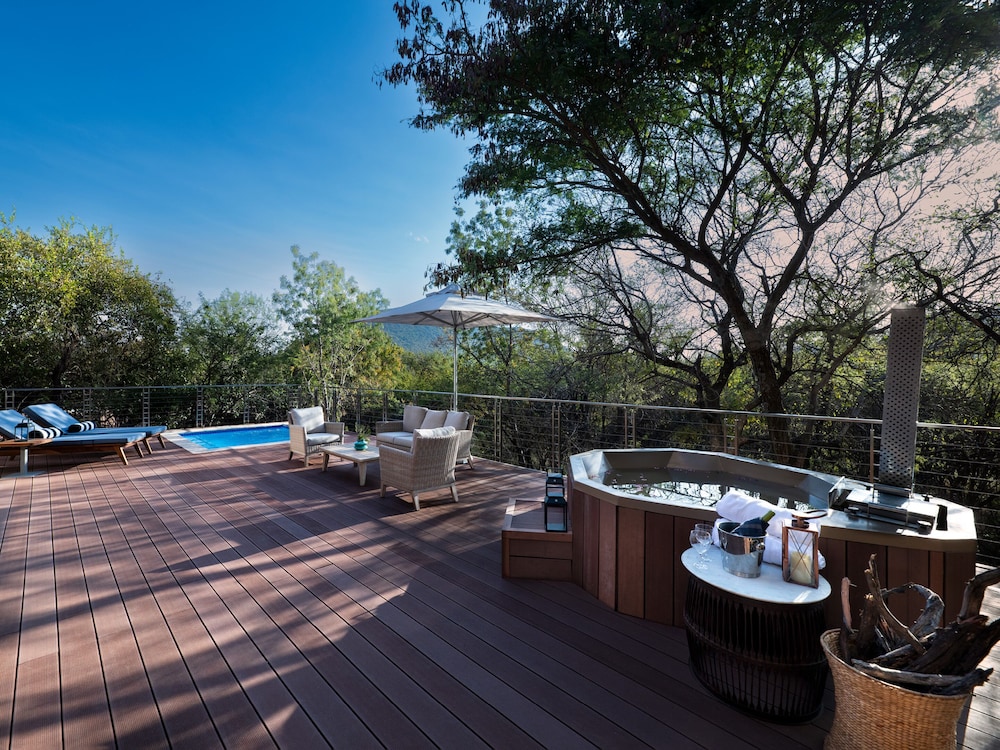 Babohi at Qwabi Private Game Reserve 17/42