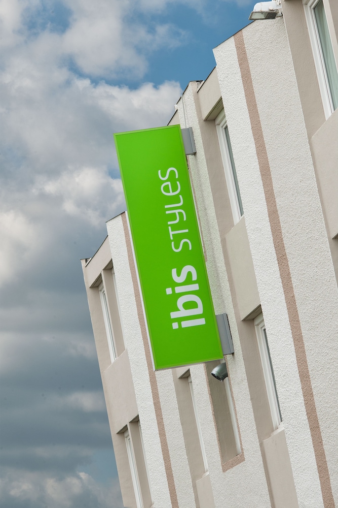Ibis Styles Rouen Nord Barentin (Ex Ibis) 1/74