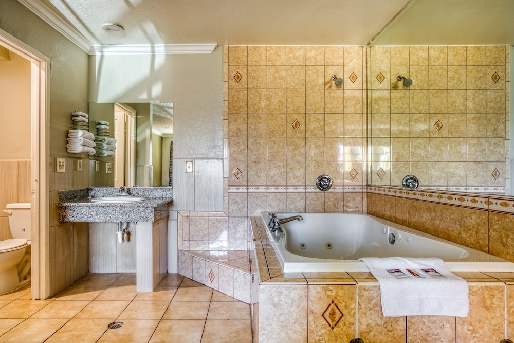 Passport Inn Whittier 20/25