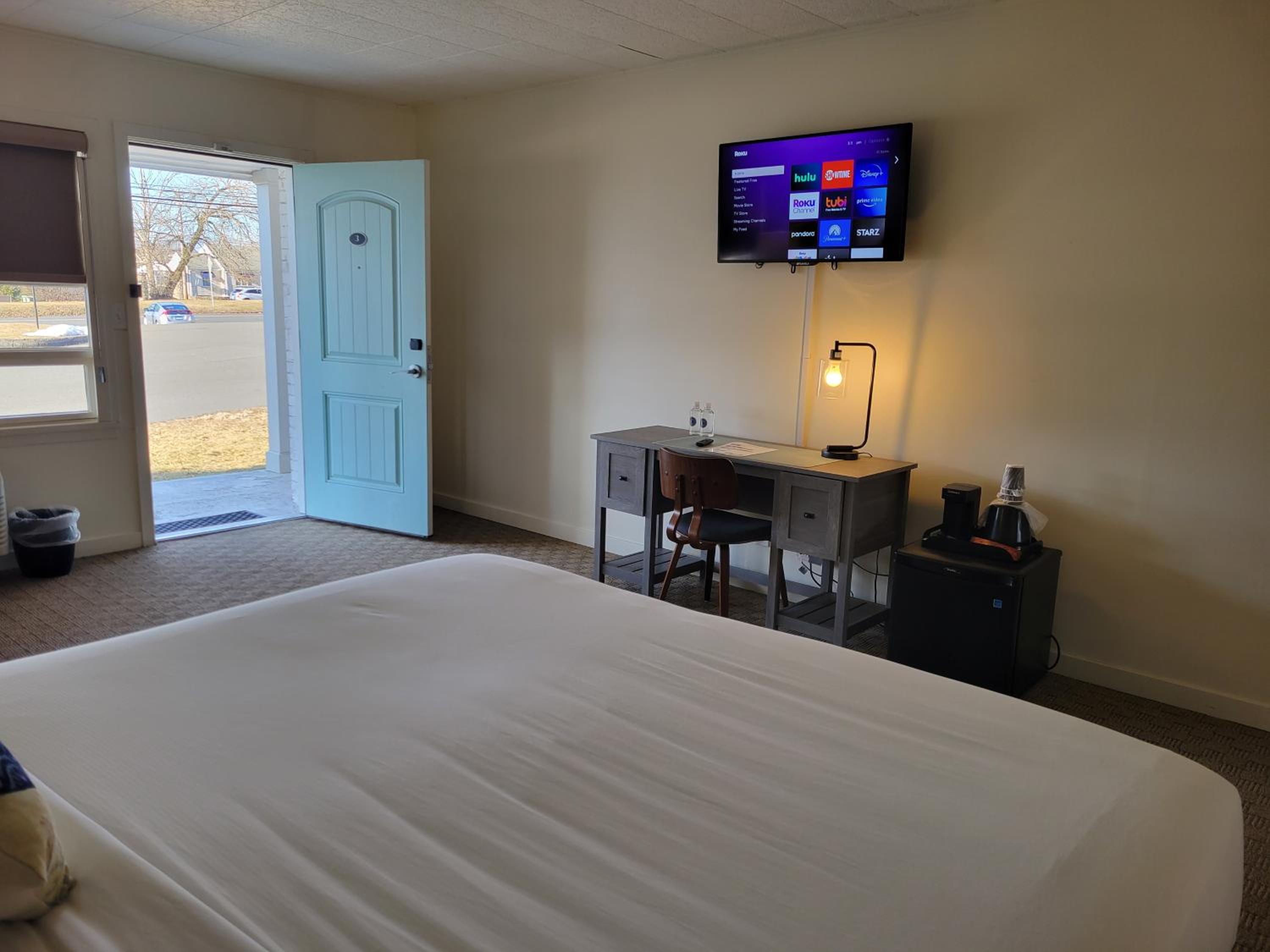 Room, King Bed, Accessible, The Circle Hotel Fairfield 5/10
