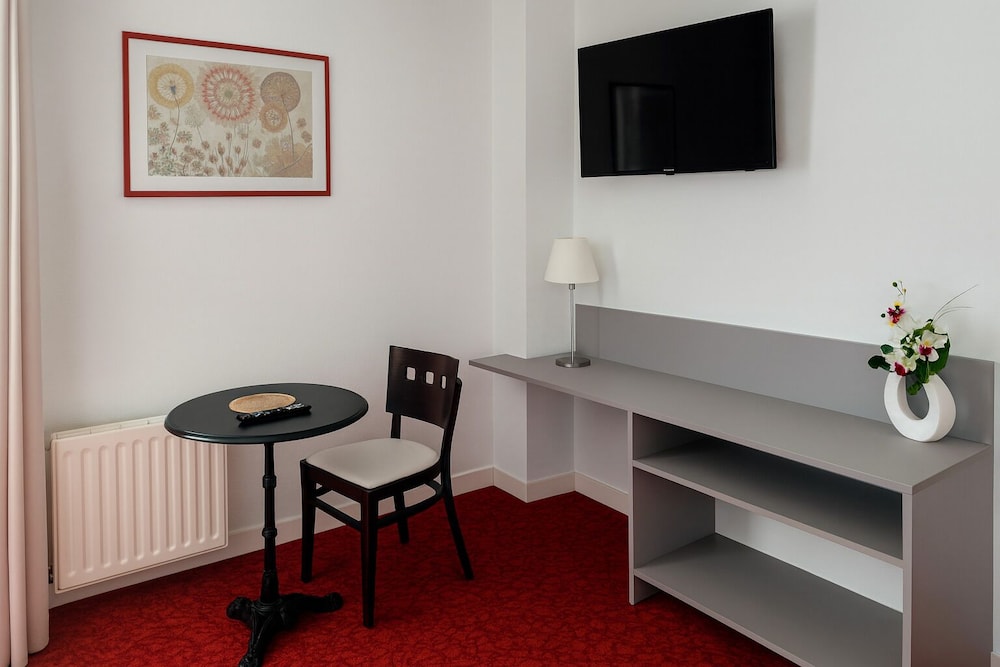 Hotel Du Parc Montsouris 36/64
