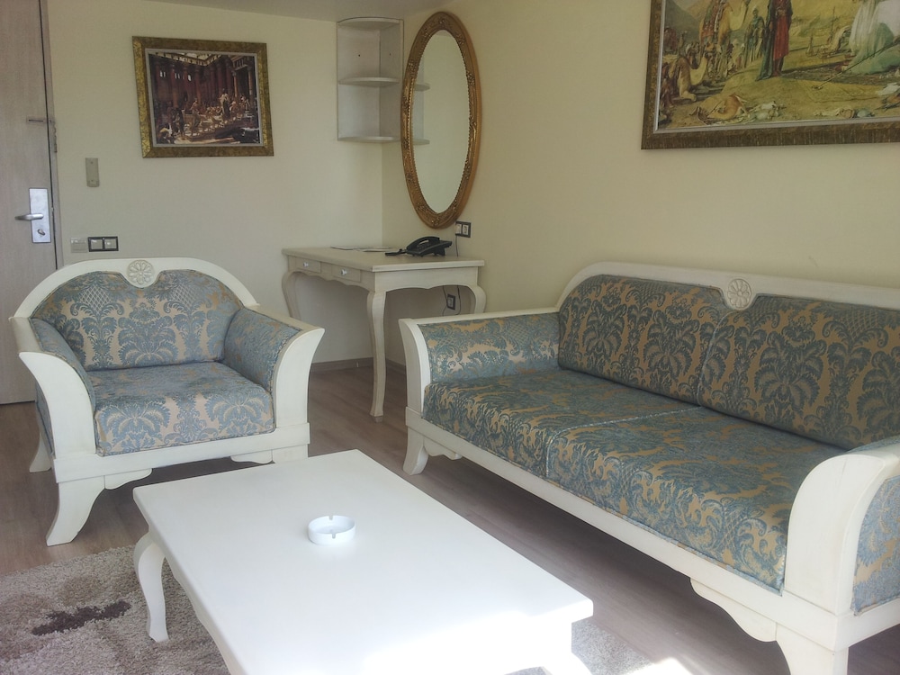 Ambrosia Hotel Beach & Spa 48/70