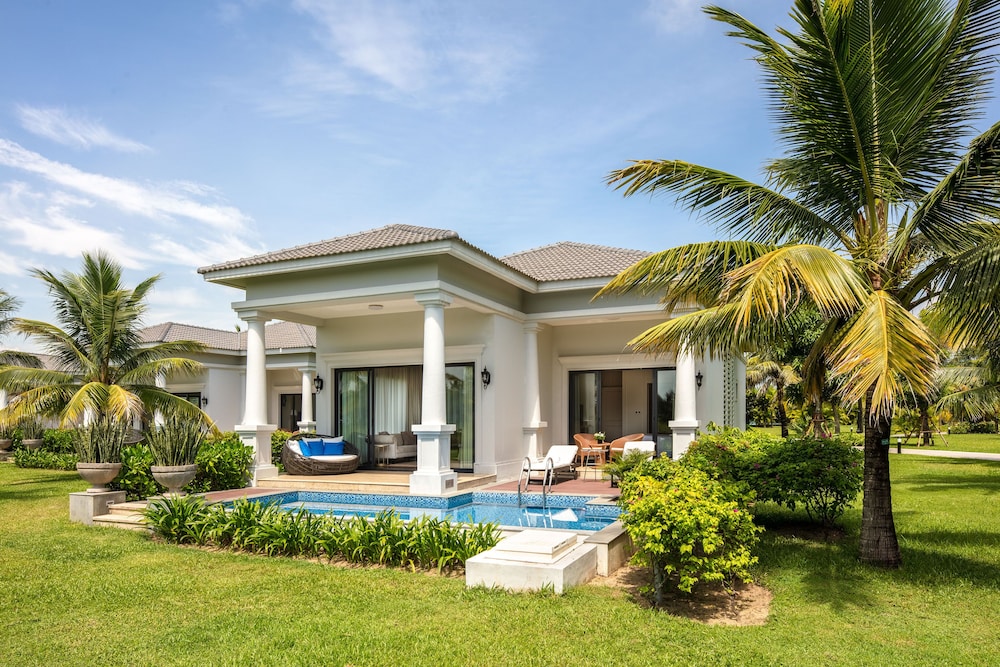 Melia Vinpearl Cua Sot Beach Resort 50/56