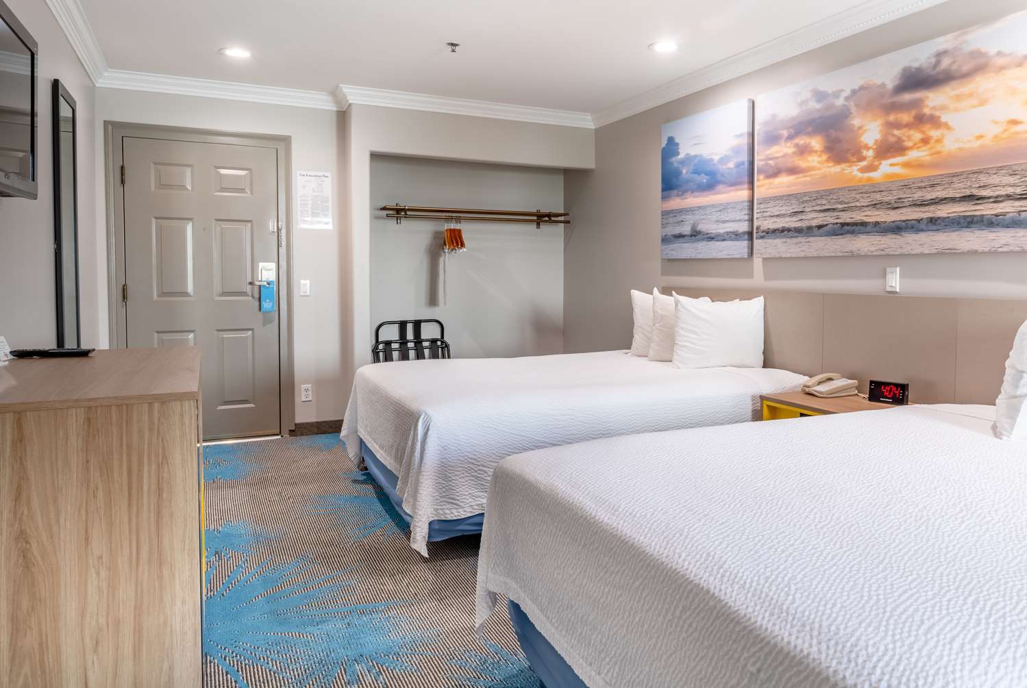 Days Inn by Wyndham Santa Monica 30/45