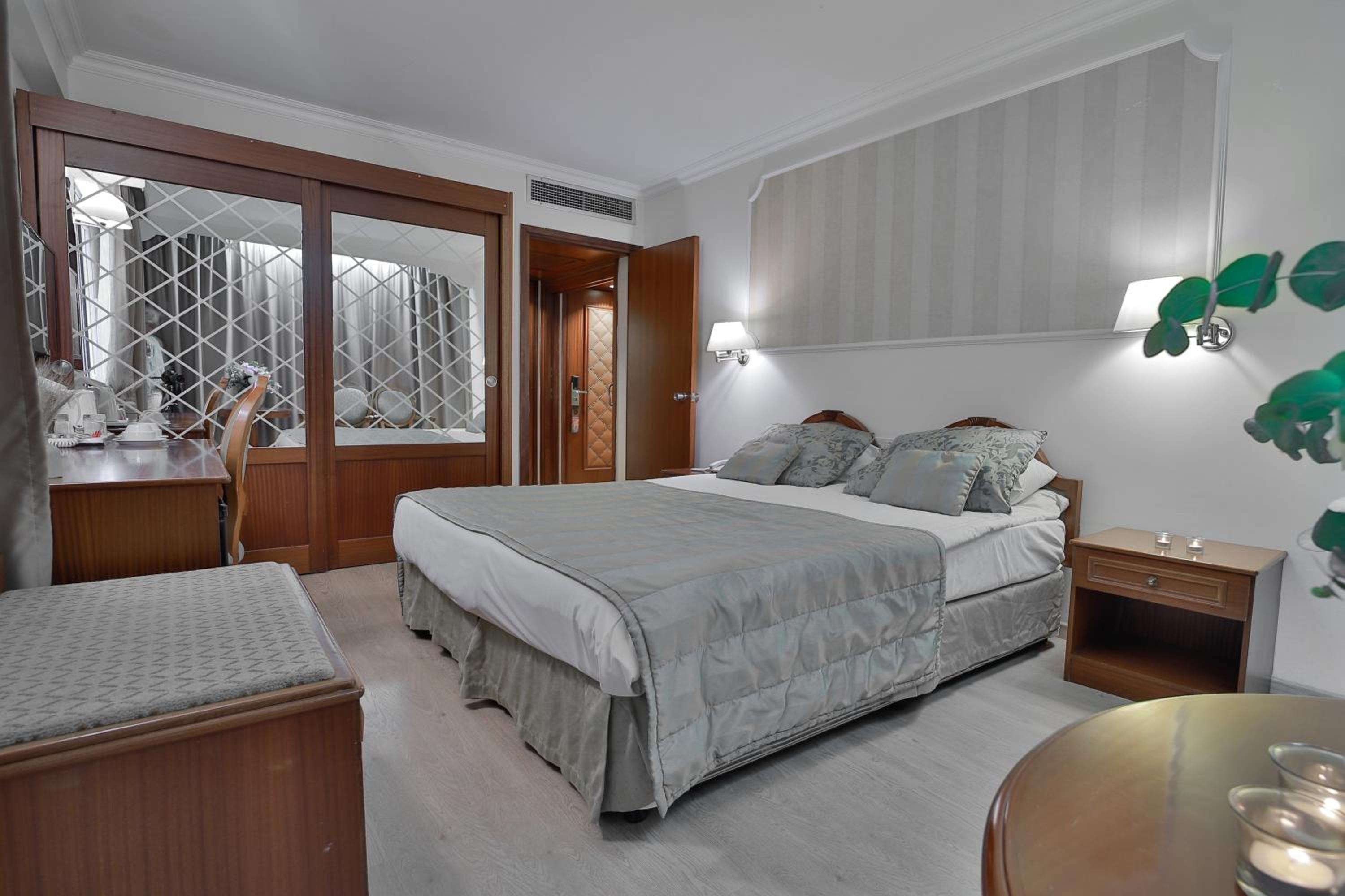 rooms