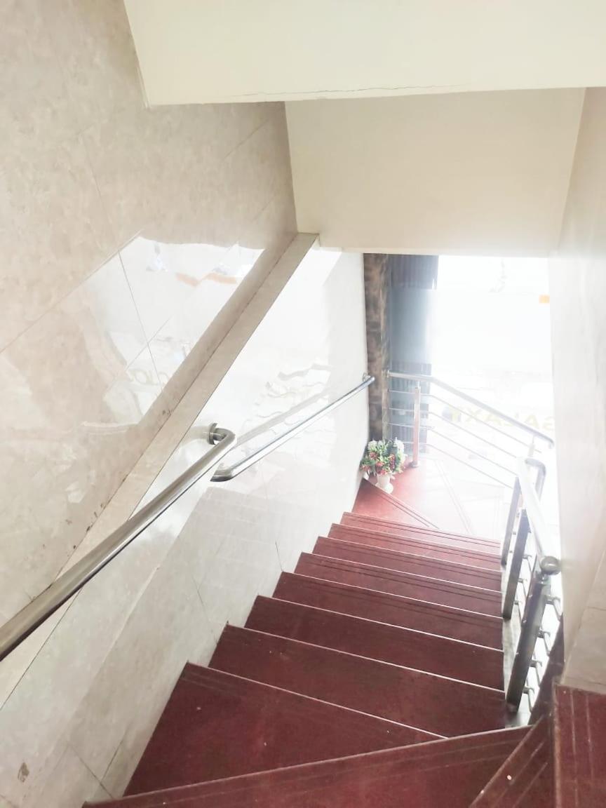 Oyo 10954 Hotel Golden Galaxy 50/50