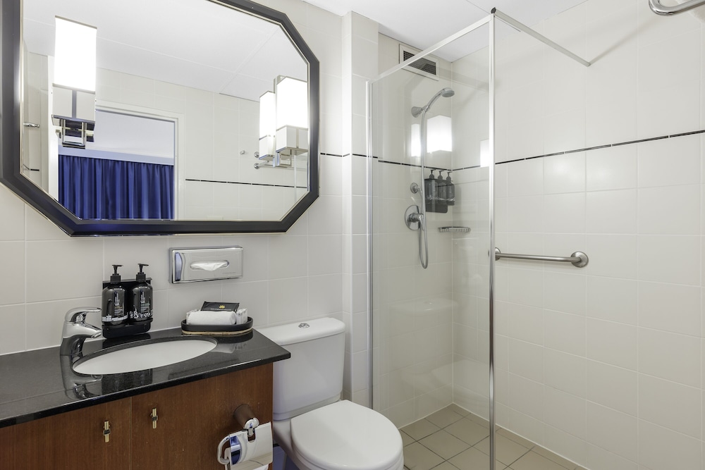 غرفة بسريرين كوين، Ramada by Wyndham Diplomat Canberra 3/3