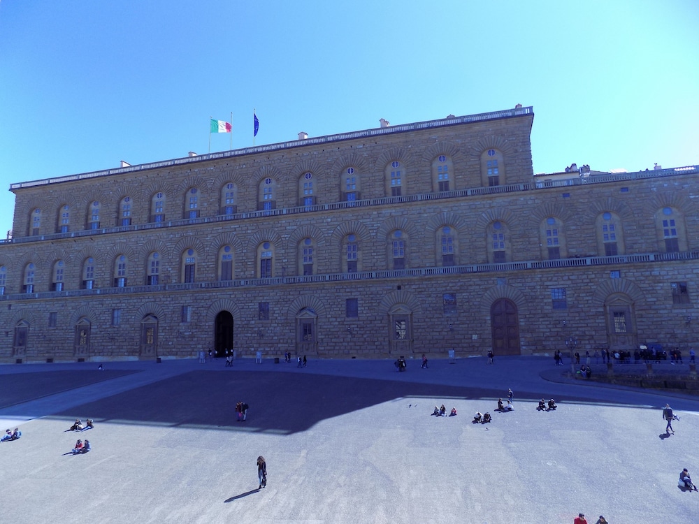 Soggiorno Pitti 3/50