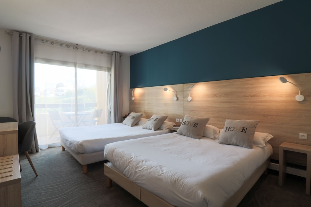 Inter Hotel Le Floreal 22/66
