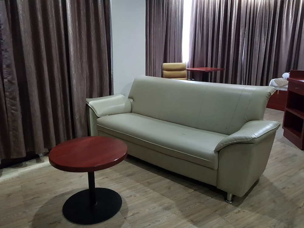 Cherry Midtown Hotel 23/32