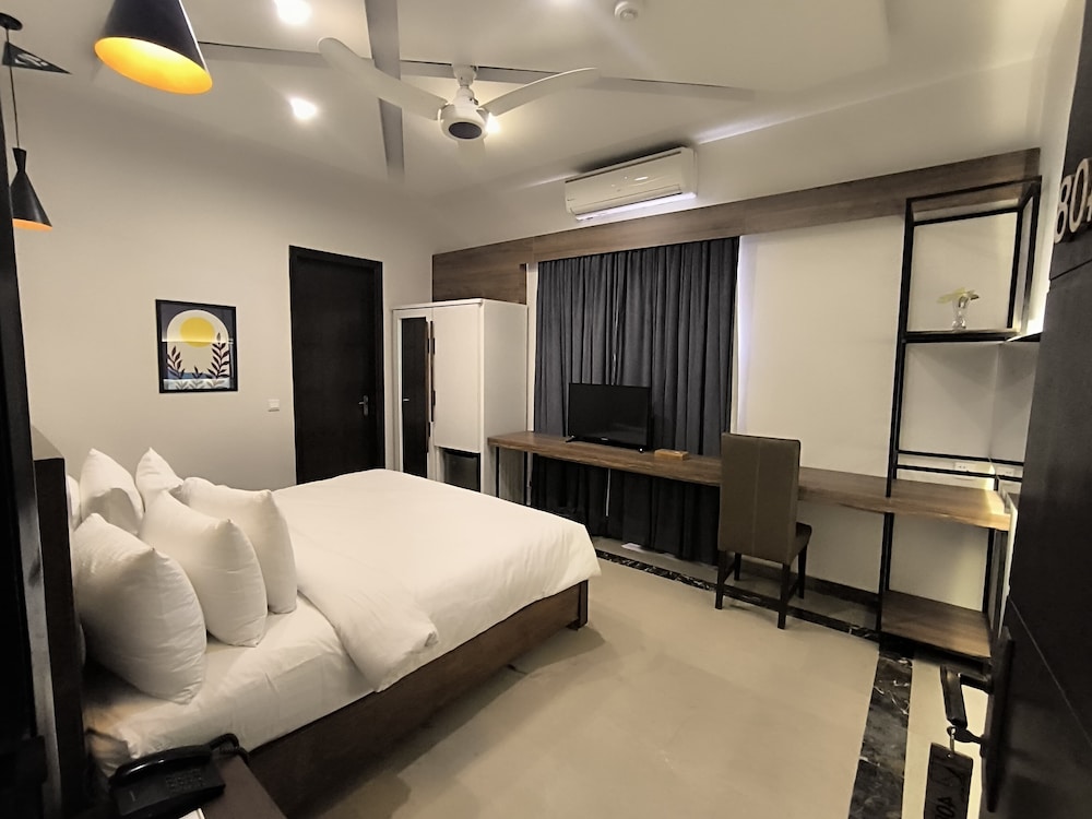 Xefan Hotel and Suites 18/59