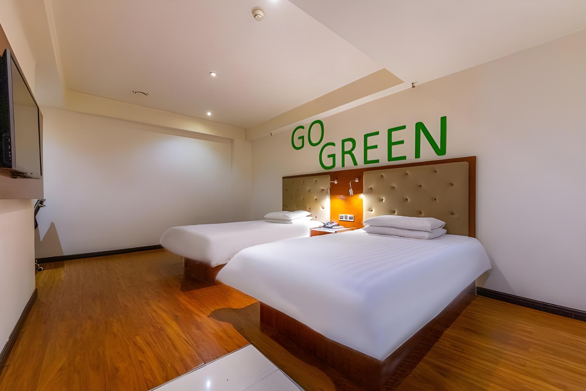 Yitel Hotel (Xining West Street Wangfujing) 23/59
