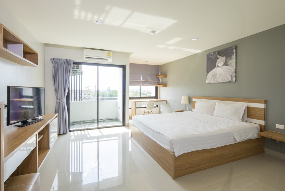 JK Living Hotel and Service Apartment 25/67