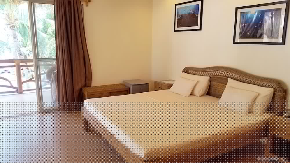 Mikes Dauin Beach Resort 29/70
