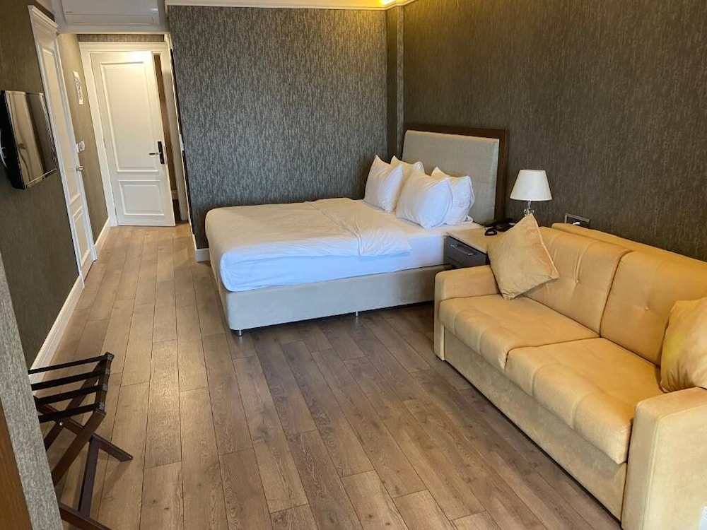 Mell Hotel 31/57