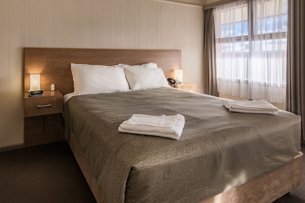 Argosy Motor Inn 14/42
