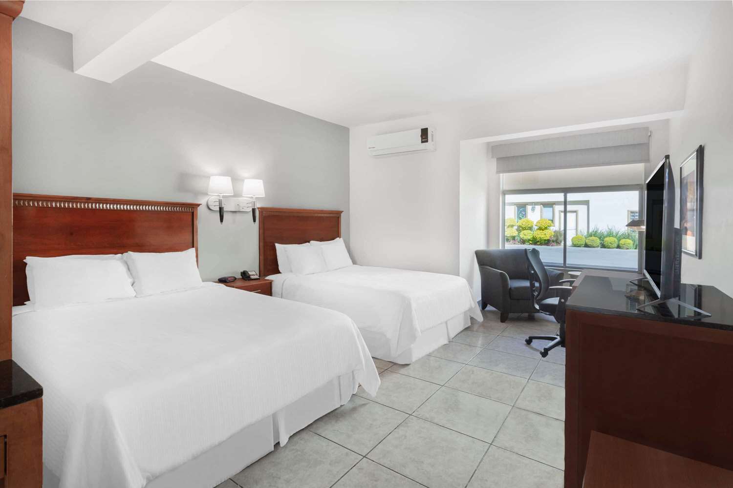 Days Inn By Wyndham Piedras Negras 5/26