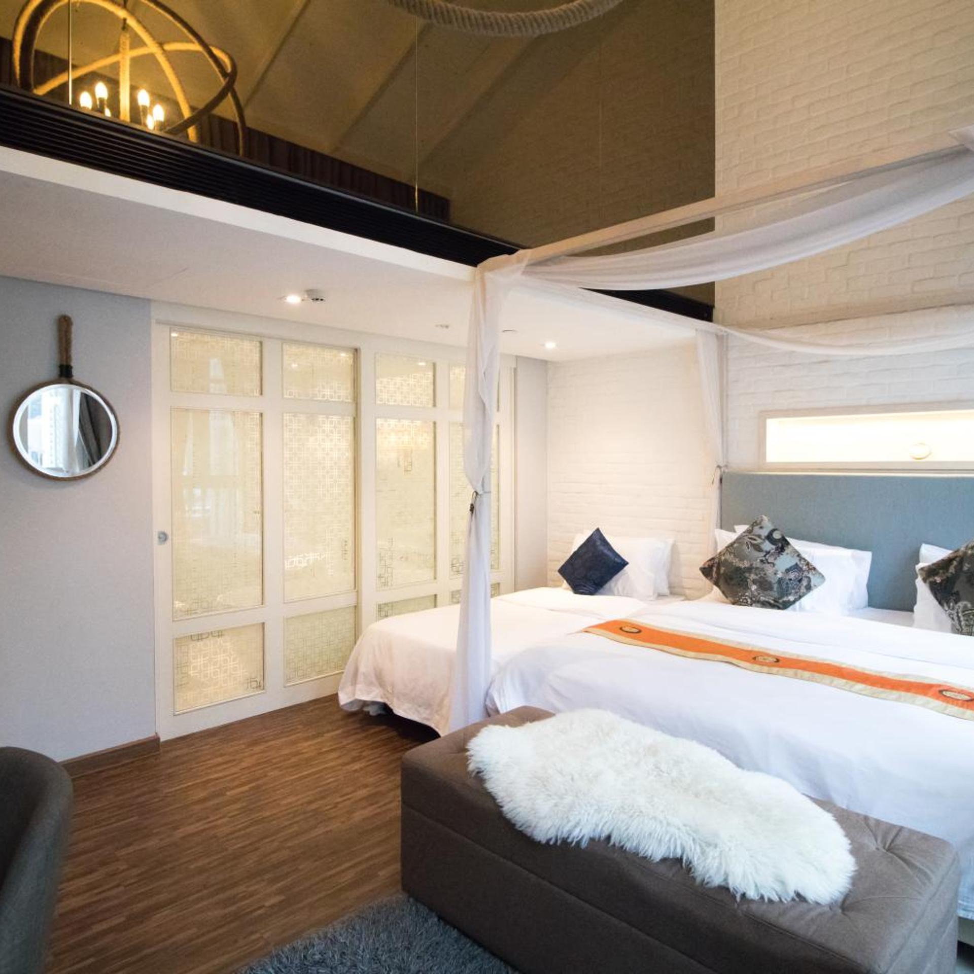 Explorer, Suite, with Extra Bed