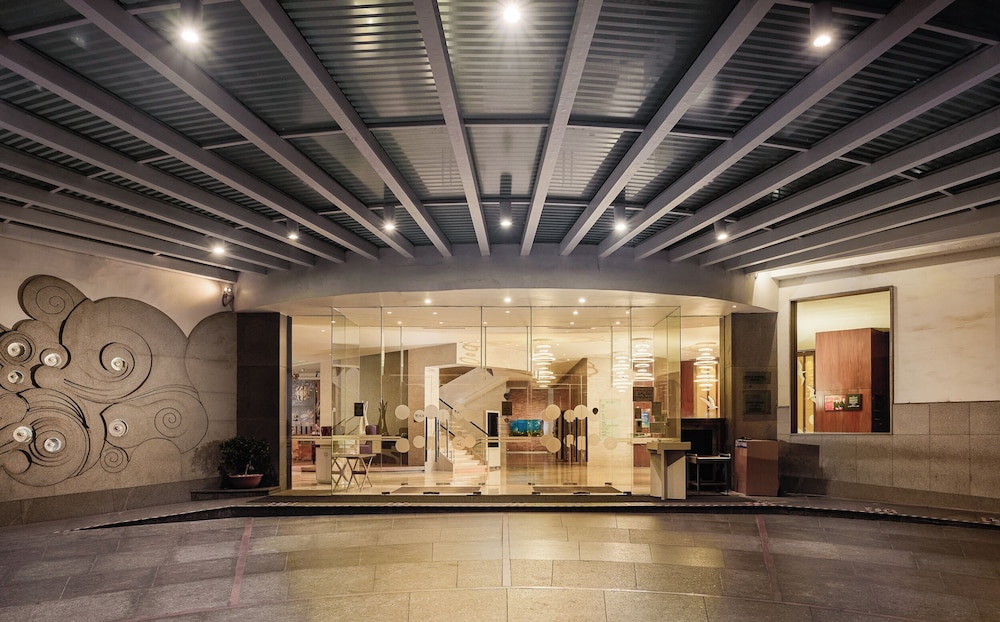 Novotel Visakhapatnam Varun Beach Hotel 6/75