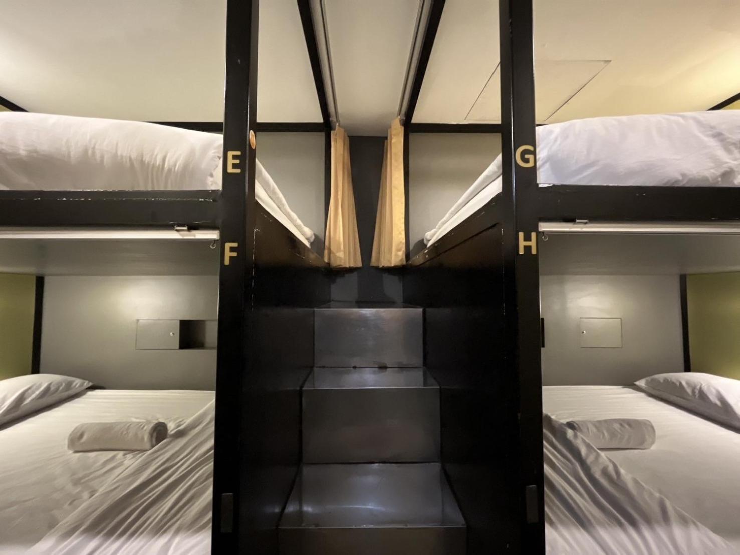 Mixed Dorm, Bunk Bed