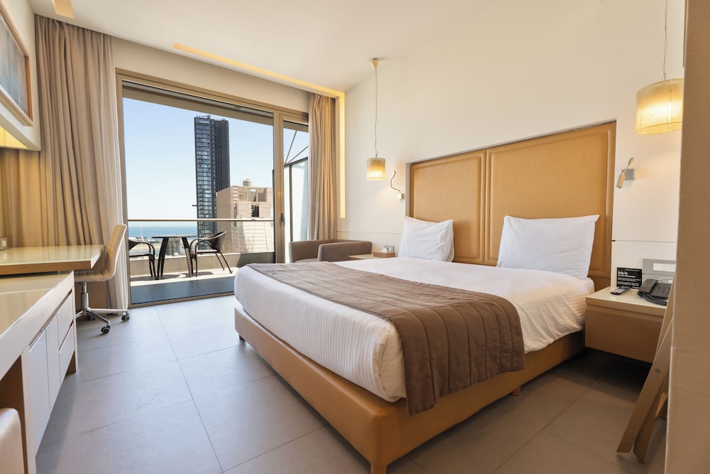 Saifi Suites 21/71