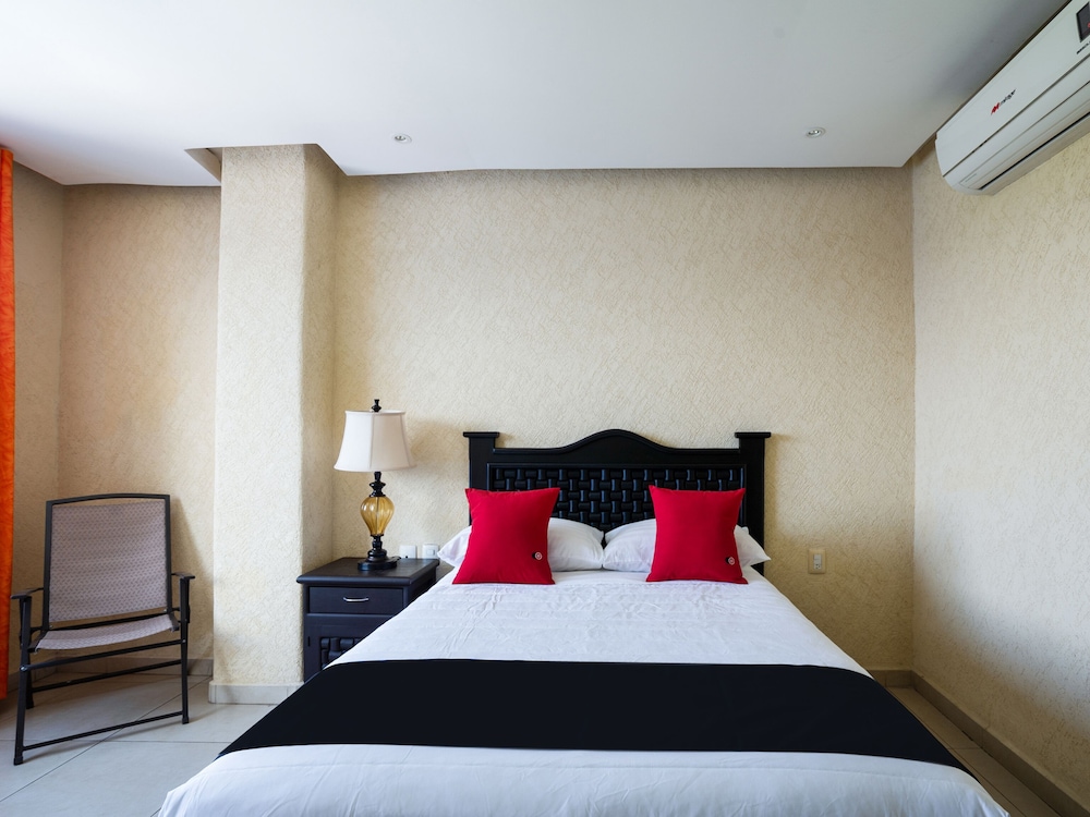 STANDARD, 2 DOUBLE BEDS