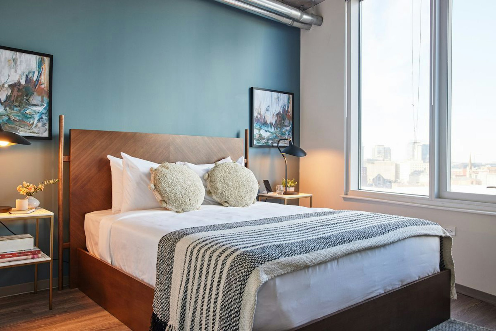 1 BEDROOM, DELUXE, CITY VIEW