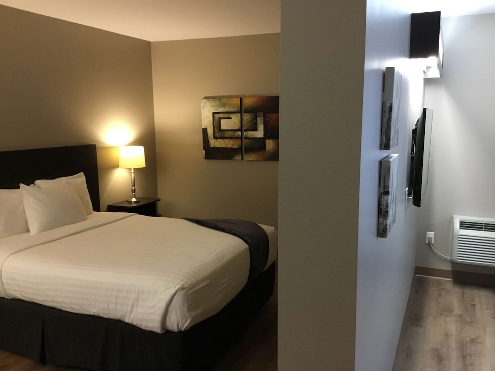 Villa Inn and Suites, SureStay Collection By Best Western 14/54
