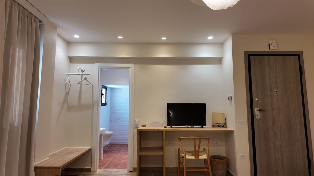Euphoria Apartments 47/56