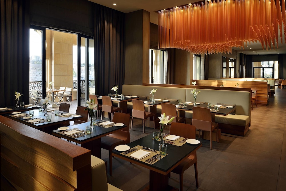 Constantine Marriott Hotel 36/37