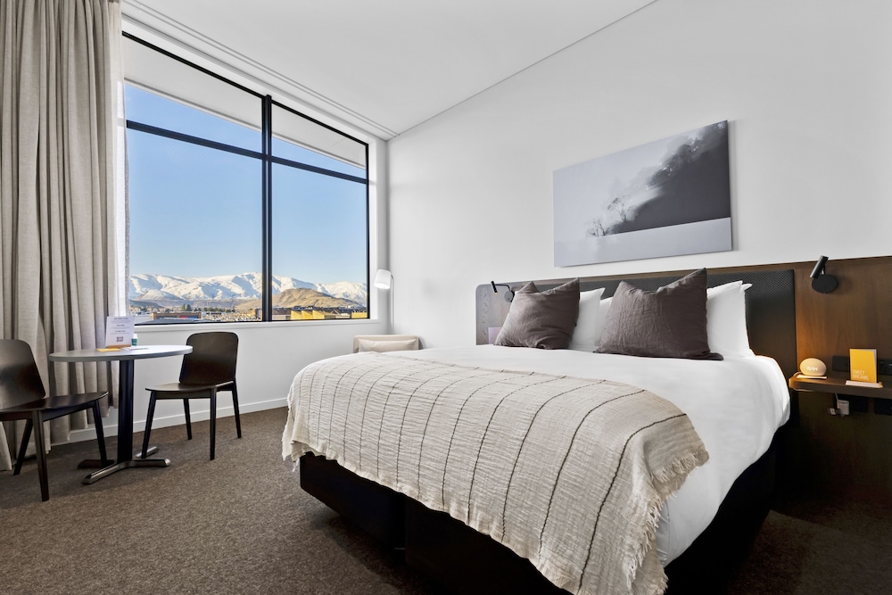 Sudima Queenstown Five Mile 23/64