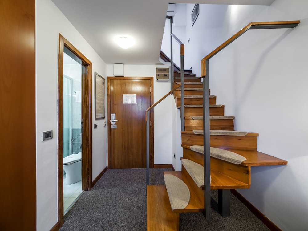 Le Petit Piaf Hotel 25/56