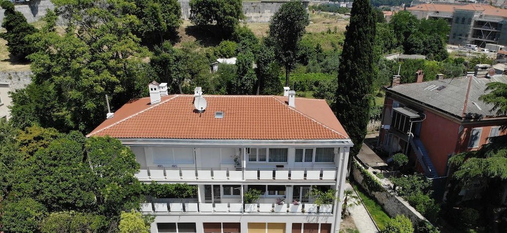 BOUTIQUE HOSTEL JOYCE 4/50