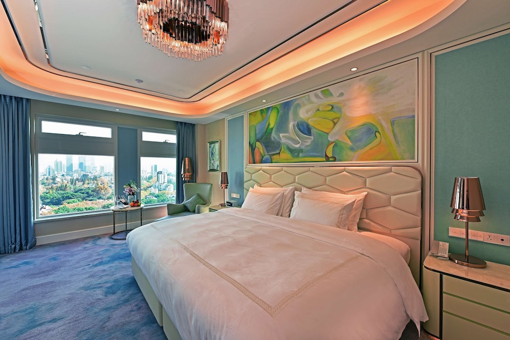 Radisson Collection Hotel Xin Guo Shanghai 11/48