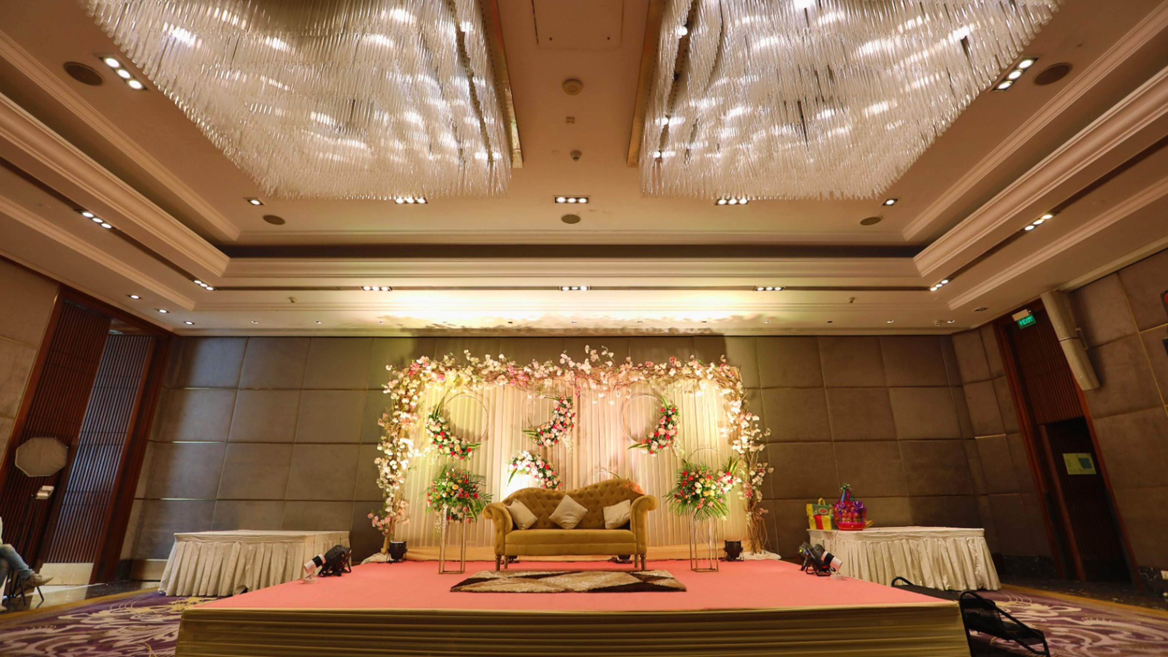 Holiday Inn New Delhi Mayur Vihar Noida 51/74