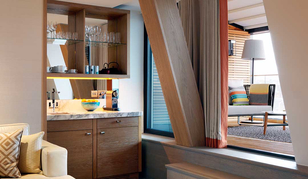 Suite, King Bed